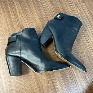Louise et Cie Black Leather Ankle Booties women's size 9 (40) like NEW!